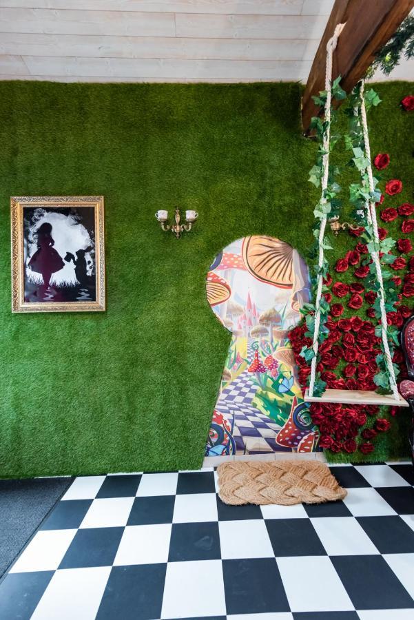 Insolite Alice In Wonderland Gujan-Mestras Eksteriør bilde
